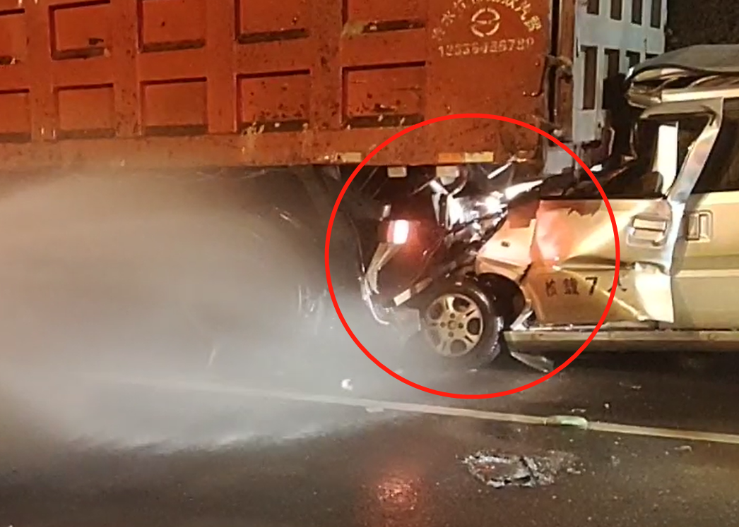 痛心！車主身亡，留下37個液化氣罐……