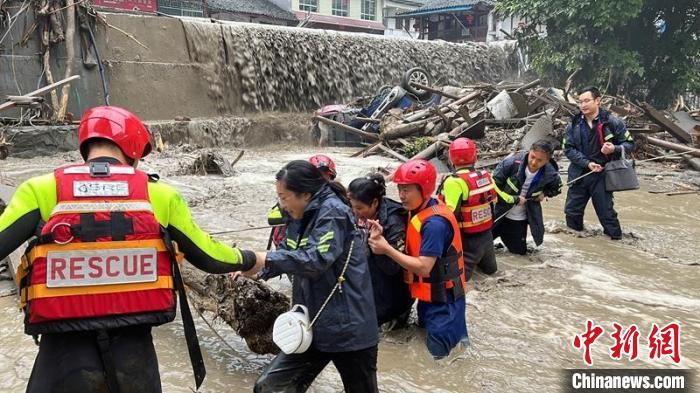 四川新一輪強(qiáng)降雨6.8萬余人緊急避險(xiǎn)轉(zhuǎn)移